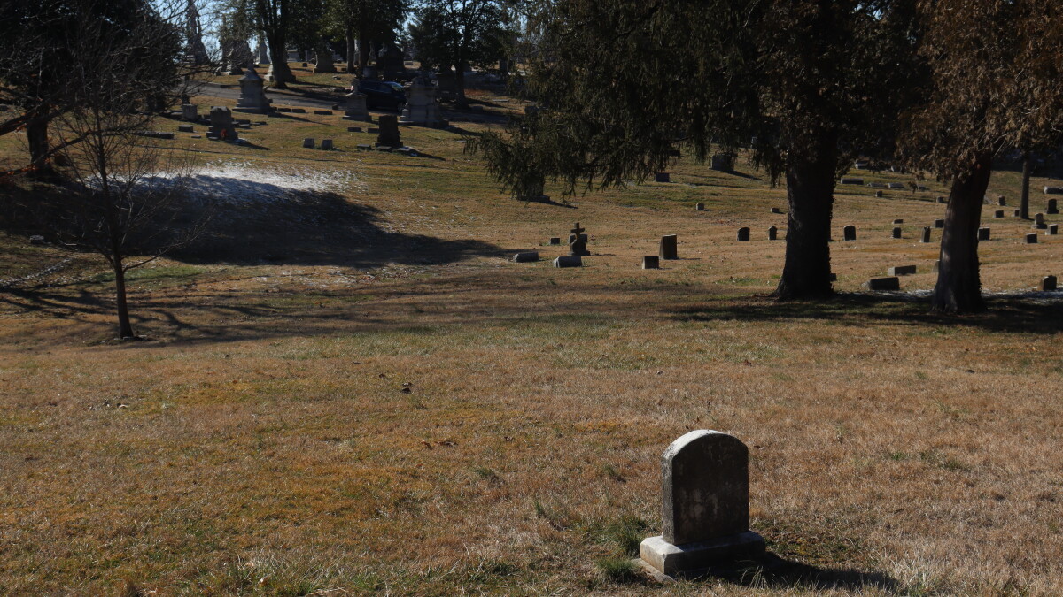 Groups work to recognize unmarked graves in Louisville and Southern Indiana - Vimarsana News