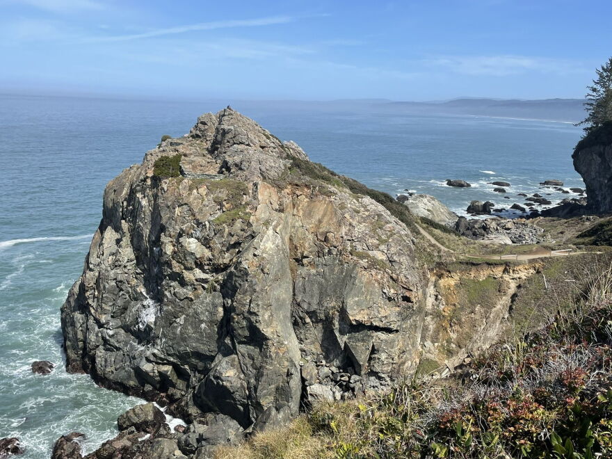 The Ceremonial Rock Trail at the Sue-meg State Park. Photo by Taryn Abarta, April 7th 2022