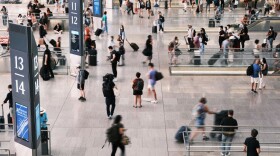 People move through the Moynihan Train Hall at Penn Station before the start of the Fourth of July weekend on July 02, 2021 in New York City. (Spencer Platt/Getty Images)