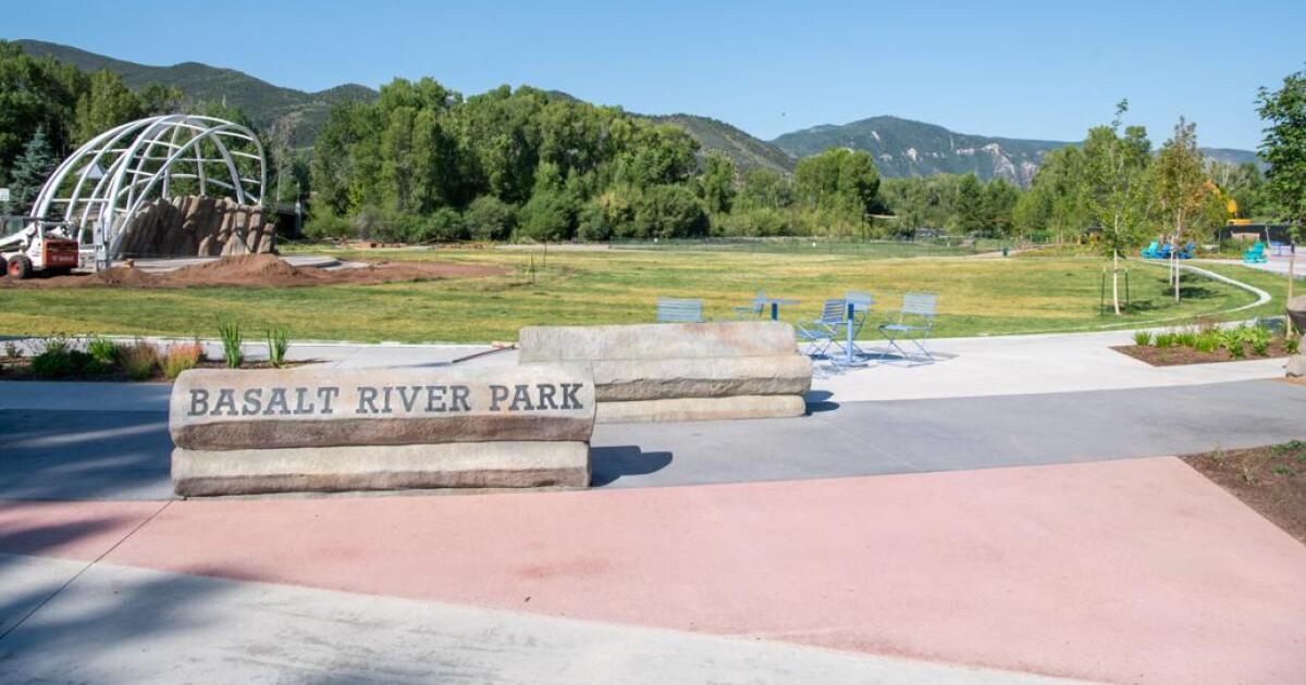 Basalt's Chamber of Commerce hosts their annual meeting