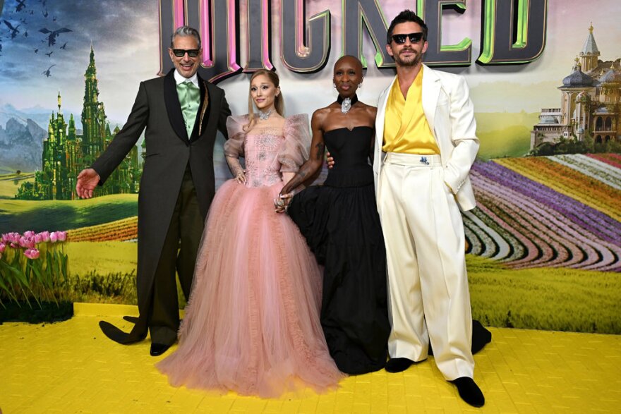 Jeff Goldblum with his WICKED co-stars, Ariana Grande, Cynthia Erivo and Jonathan Bailey