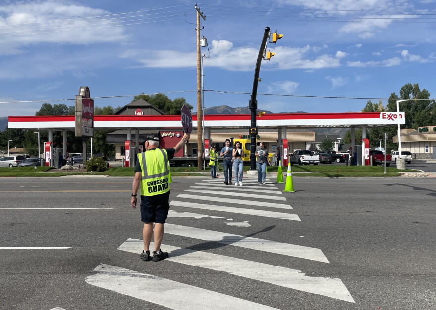 Police Guard Post In quick reversal, Heber police post crossing guards at Main Street ...