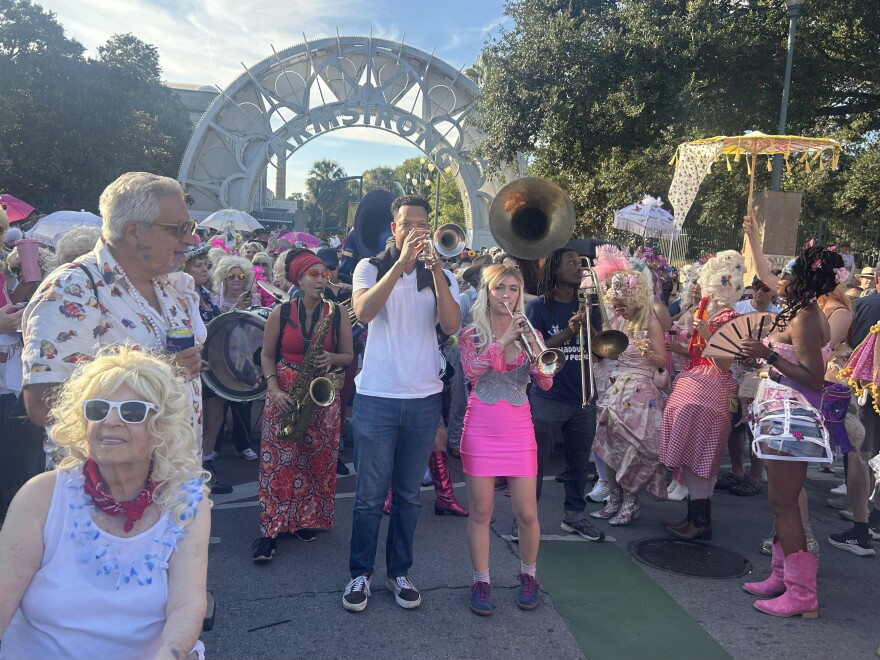 Dolly Day parade to commemorate Dolly Parton in New Orleans