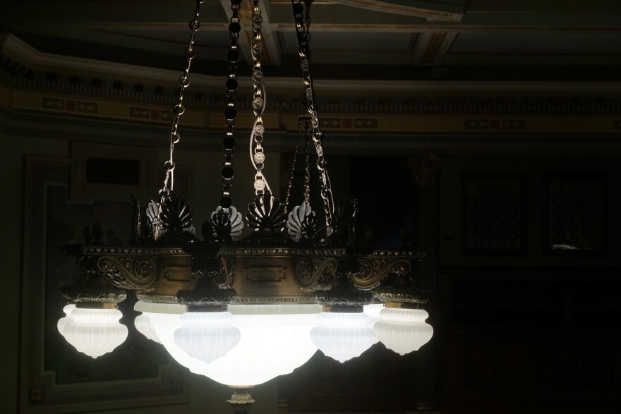 A lamp in the Legislature.
