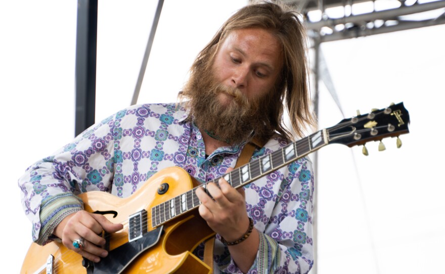 Joe Waters performs at IndieCraft on Friday, May 19, 2023 in Springfield, Ohio (Ruthie Herman for WYSO)