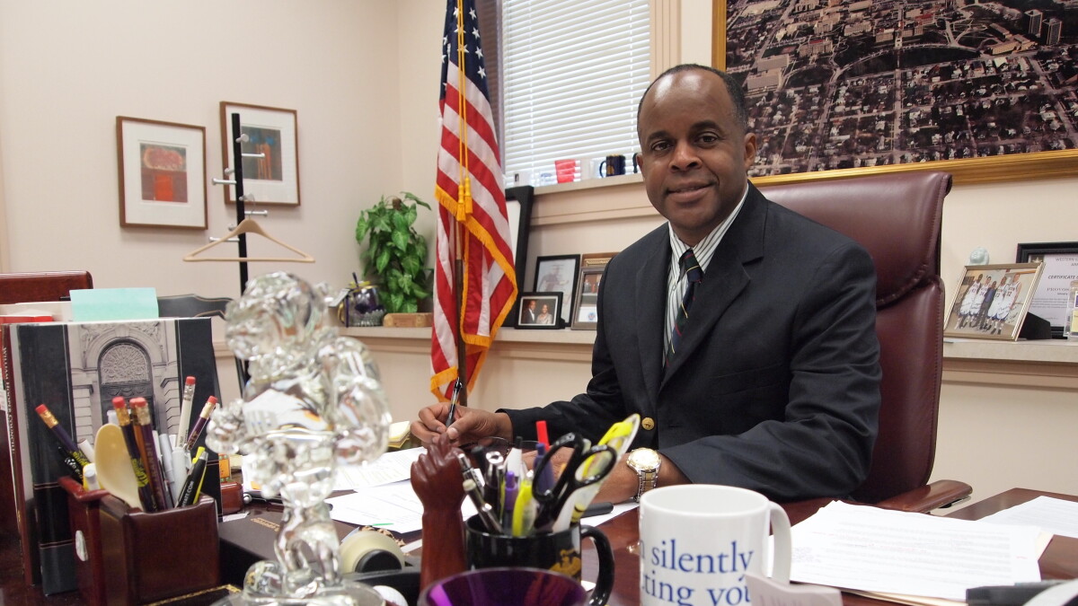 Former WIU President Thomas leaving his current job - Vimarsana News