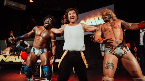 Shane Hartline (center) at a NAW or NEVER Smack Talk Open Mic in Los Angeles. (Courtesy of Ian Zandi)