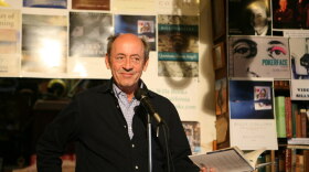 Billy Collins during a 2008 poetry reading at D.G. Wills Books, La Jolla, San Diego