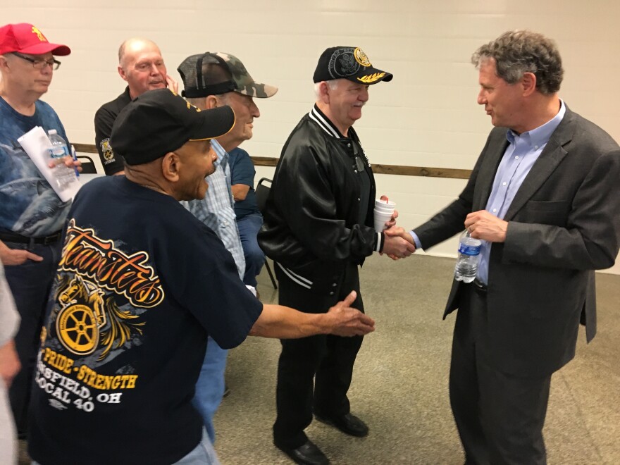 photo of Sherrod Brown with Teamsters