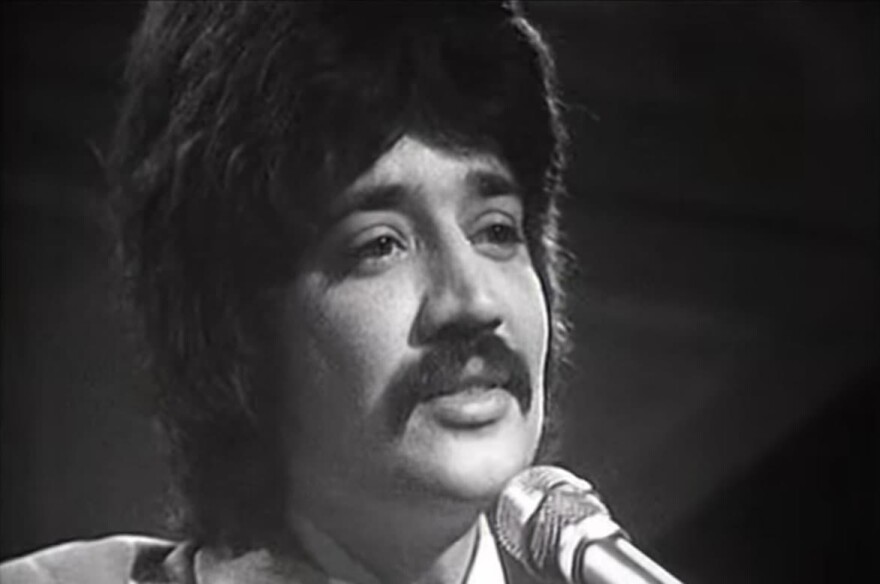 Peter Sarstedt performing in 1969. (Screenshot)
