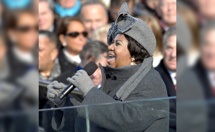 Aretha Franklin sings "My Country Tis of Thee" at Barack Obama's 2009 inauguration.