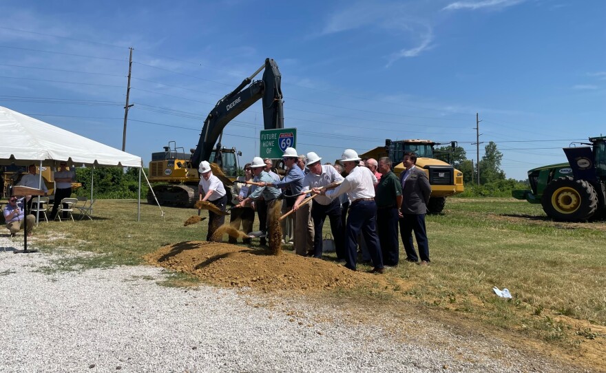 Officials break ground for I-69 interchange in Henderson