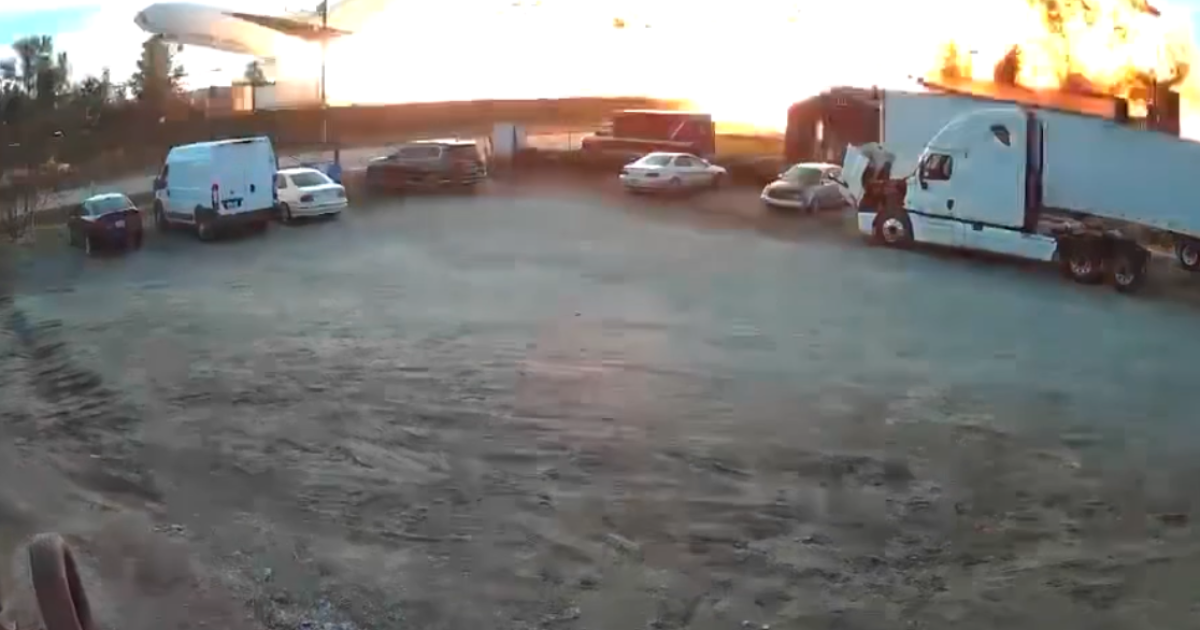 Louisville shop owner recounts UPS plane crashing, trapping employees on property Louisville shop owner recounts UPS plane crashing, trapping employees on property