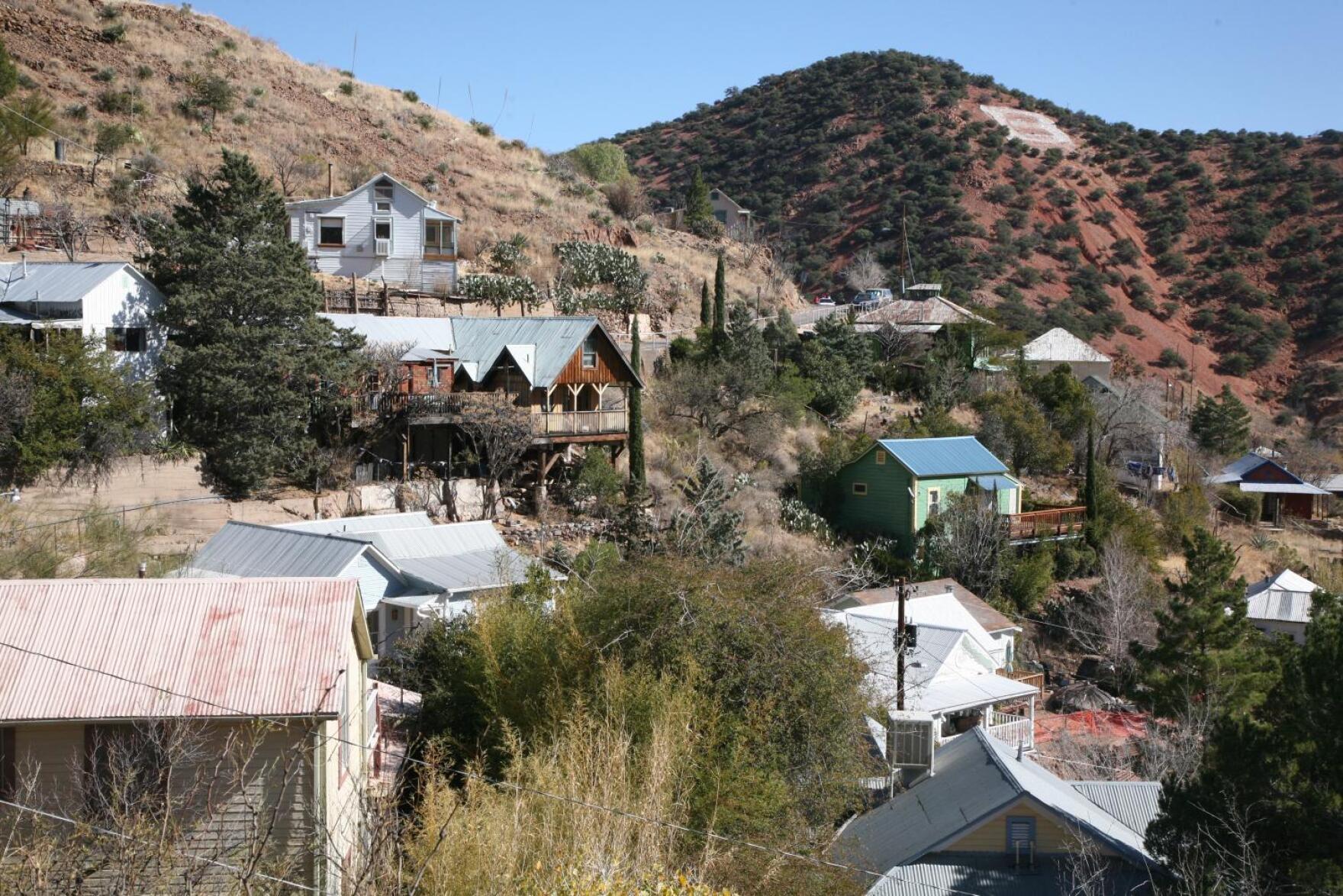 Along Arizona’s southern border, a wave of mayors and officials are