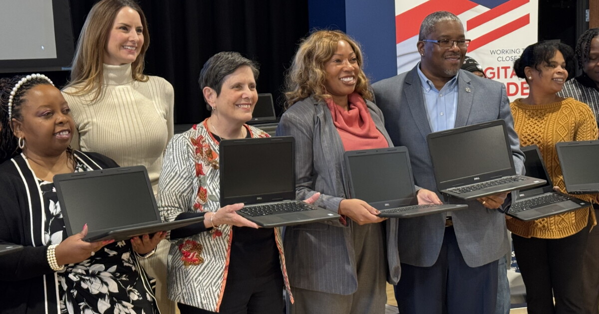 Lexington Florida Computer Lexington's 'Laptops 4 Learning' bridging digital divide