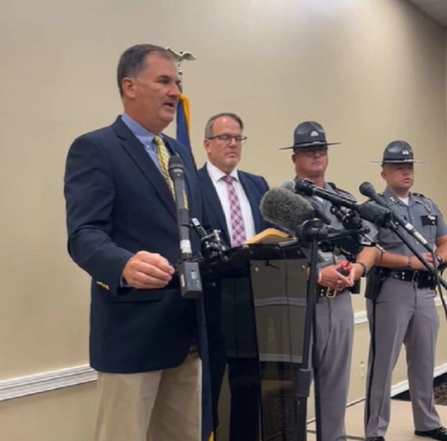 Kentucky State Police Commissioner Phillip Burnett Junior addressing media about the body found in Laurel County