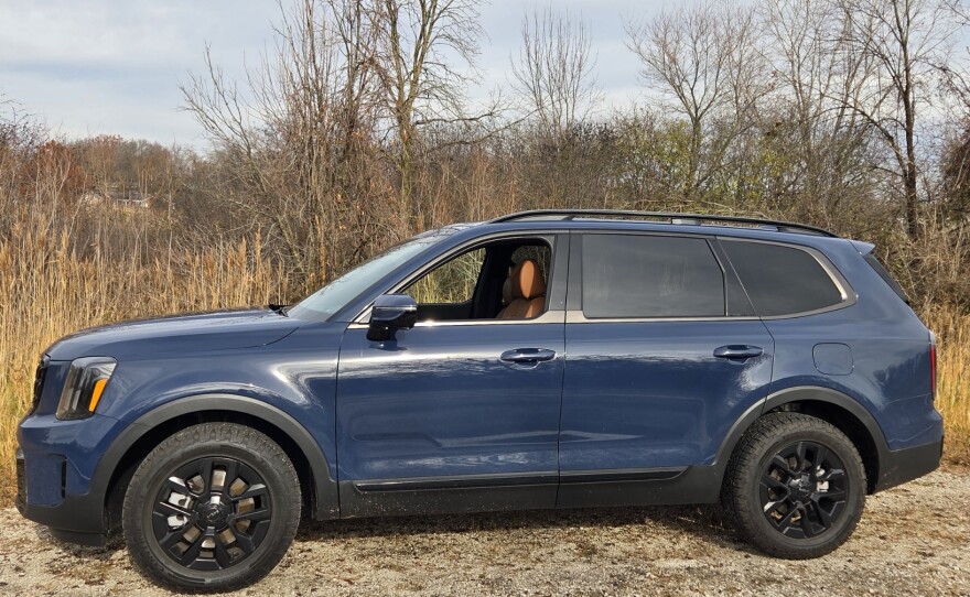 2025 Kia Telluride SX-Prestige X-Pro AWD profile