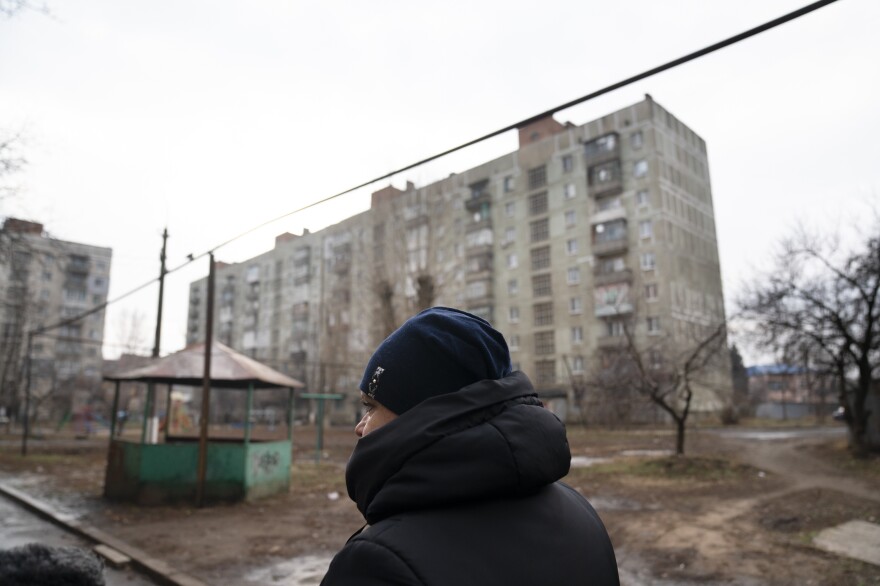 Svitlana Domoratska goes on house calls in Sloviansk, Ukraine, bringing food and medicine to the city's elderly residents.