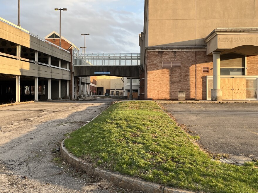 The driveway between the parking garage and former Sears merchandise pick-up point.