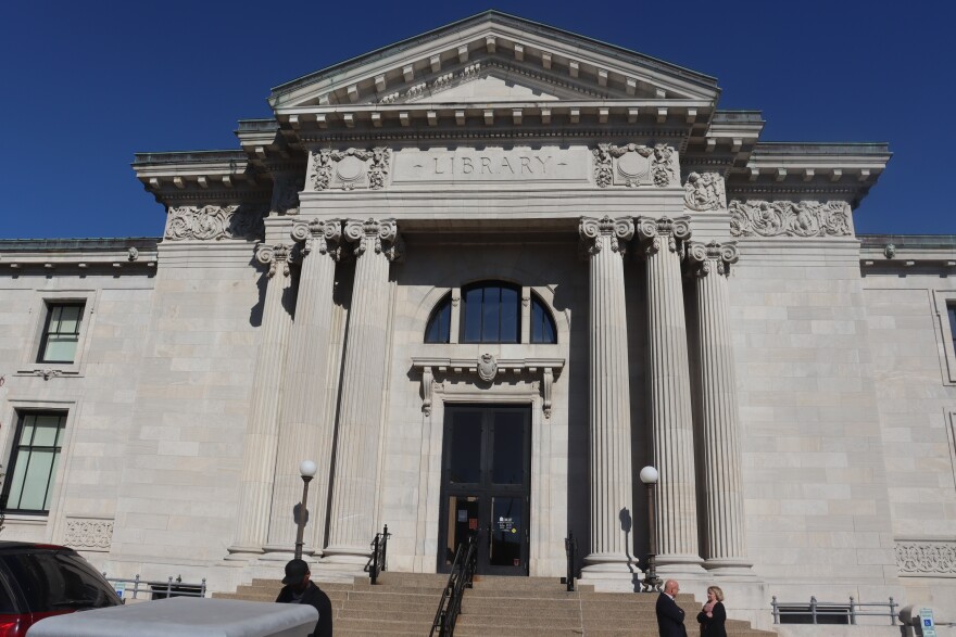 The York Street entrance to the Main Library in downtown Louisville