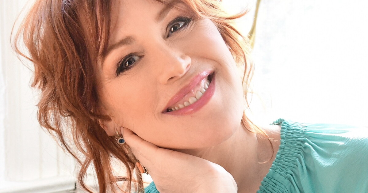 Lydia Ringwald Molly Ringwald breaks free from 'mom purgatory' in 'Feud: Capote vs ...