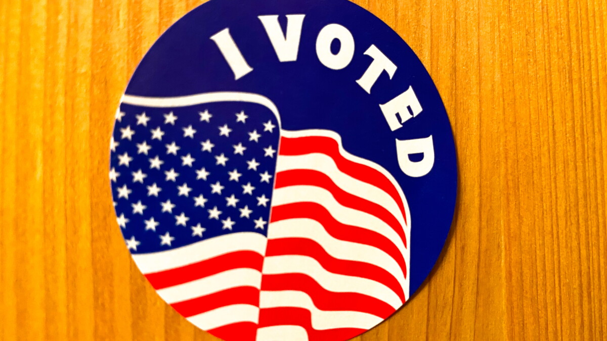 A pro-Trump activist in central Florida faces voter fraud and forgery charges - Vimarsana News