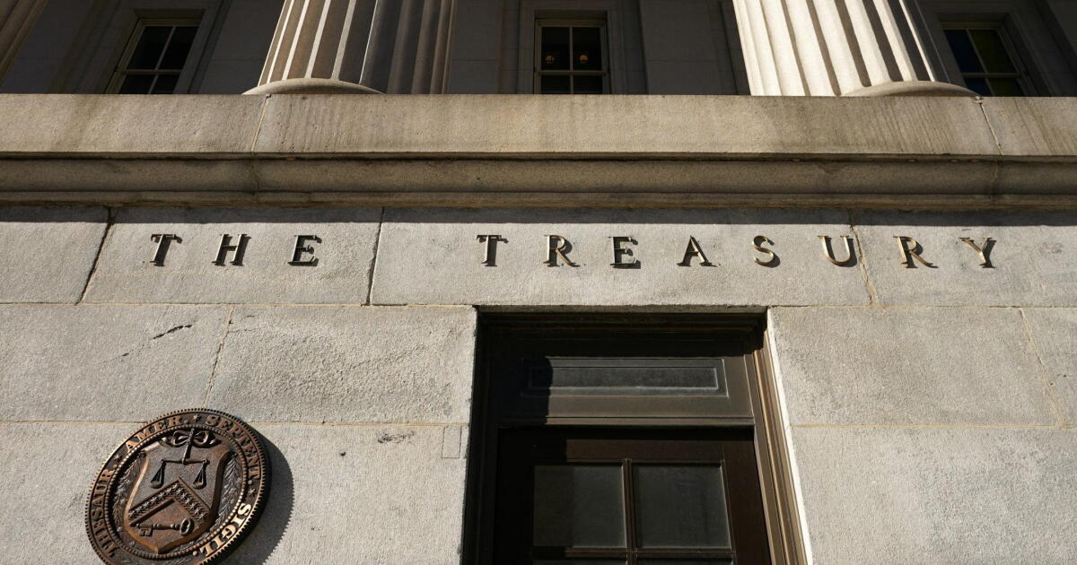 U.S. approaches staggering $40 trillion in debt