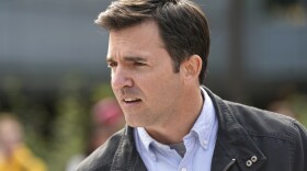 Jeff Jackson speaks to students 