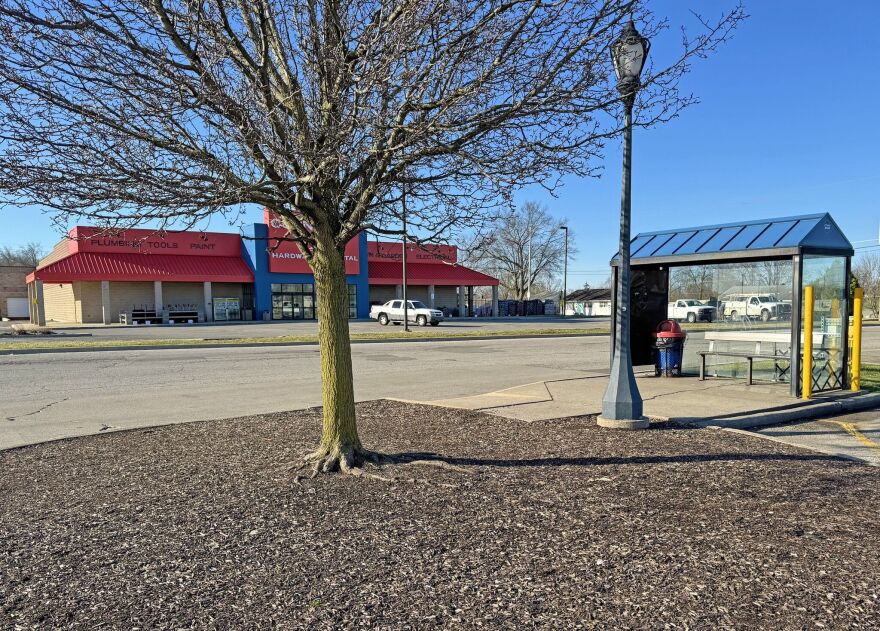 Southgate Plaza bus stop