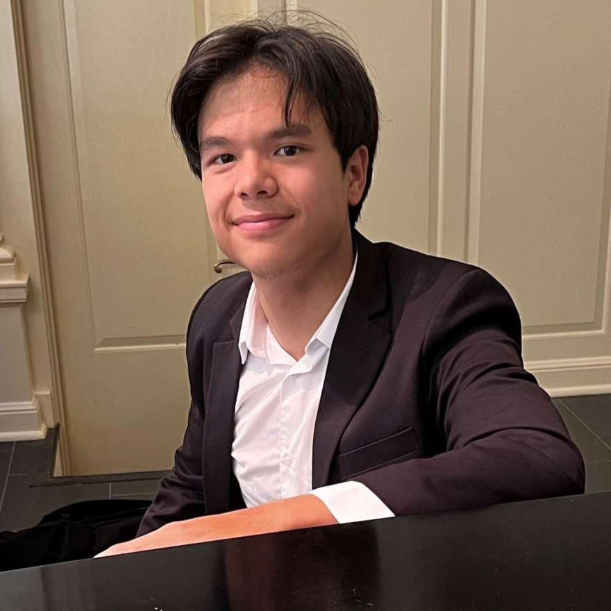 Pianist Parker Van Ostrand