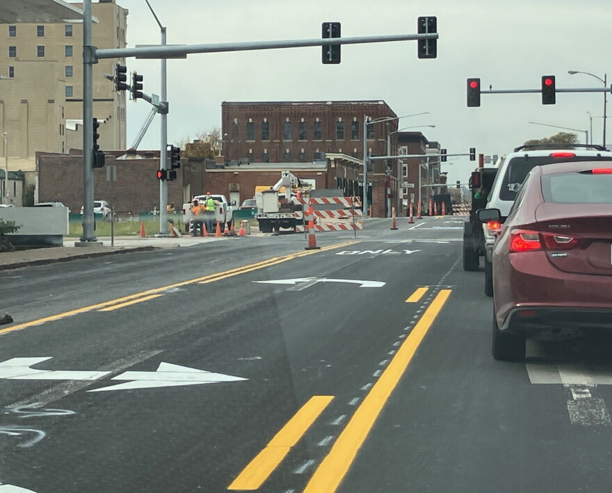 Westbound traffic on 4th and Main streets, Davenport, on Tuesday, Oct. 27, 2026.