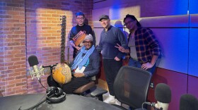 The Fabulous 413 is joined by Ablaye Cissoko and Cyrille Brotto for a Live Acoustic Session.