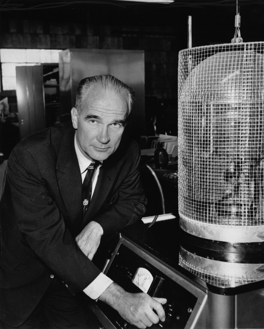 Dr. William Shockley, co-inventor of the junction transistor which revolutionized the field of electronics by replacing the vacuum tube, poses in his lab in California on Nov. 1, 1956.