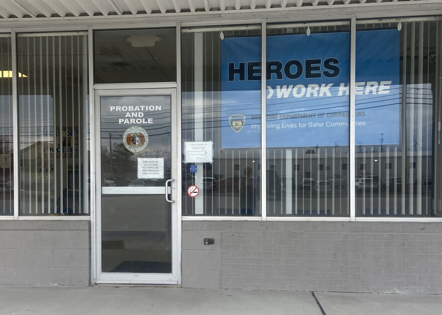 While a shared system, probation and parole impact Missourians' lives in different ways | KBIA
