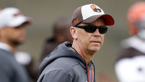 Cleveland Browns offensive coordinator Todd Monken watches a drill during an NFL football organized team activity session at the team's training facility in Berea, Ohio, May 22, 2019.
