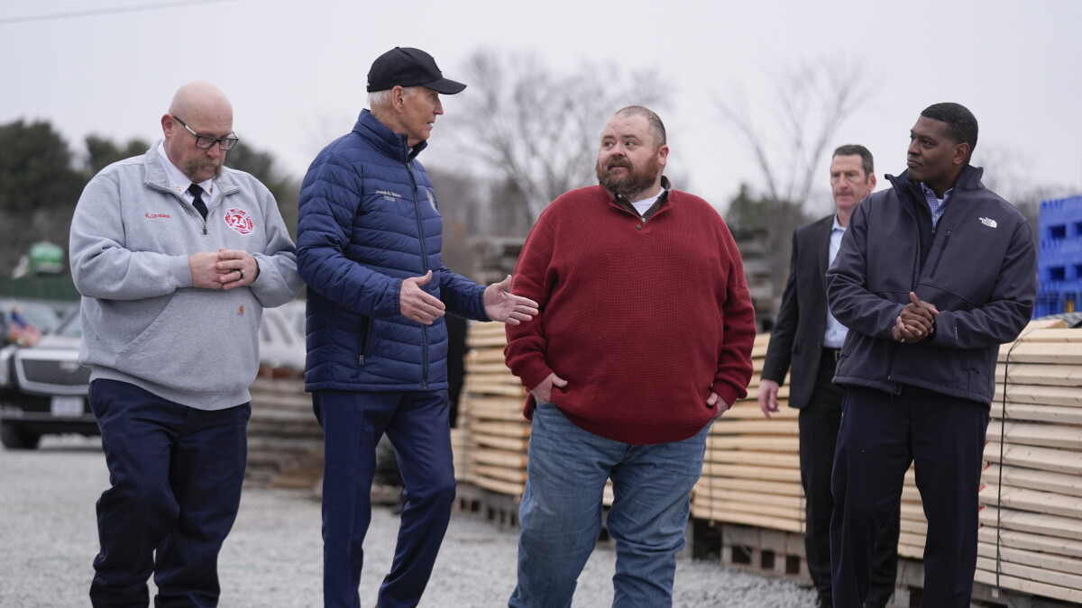 President Biden visits East Palestine more than a year after derailment - Vimarsana News