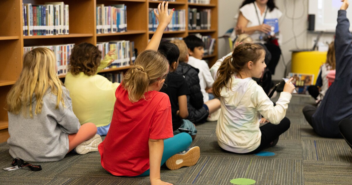 Democrats on education board ask to pause Texas social studies review, citing concerns over grant