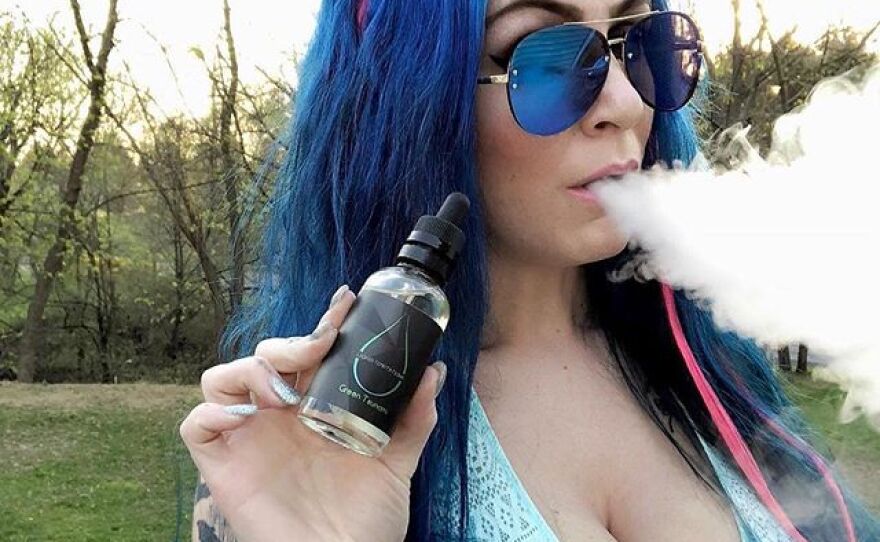 Rapid Growth In Teen Vaping Prompts Debate, Legislation | WGLT Rapid Growth In Teen Vaping Prompts Debate, Legislation | WGLT