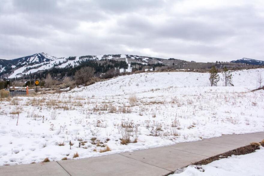 The Aspen City Council agreed to defer construction on an early childhood education center that would be built on a 37,502-square-foot lot in Burlingame Ranch.