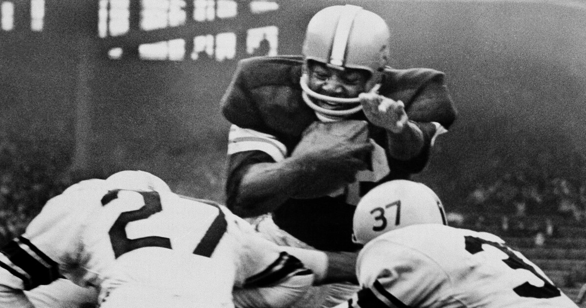Why Browns great Jim Brown retired from the NFL in his prime