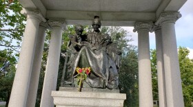 The Confederate monument in Springfield Park is titled "Tribute to the Women of the Southern Confederacy."