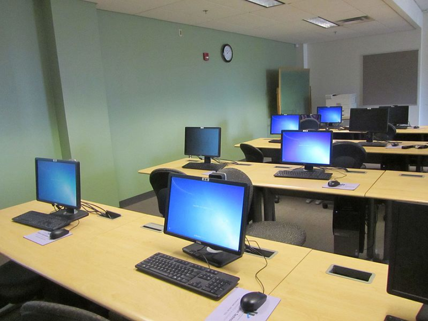 computer classroom antonio chaves creative commons.png