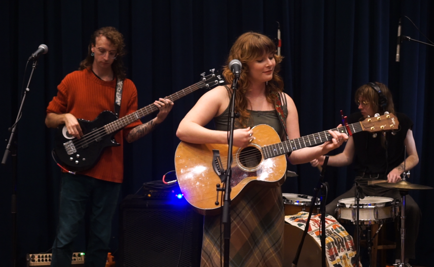 Hannah Frey performing live in WNIJ's Studio A