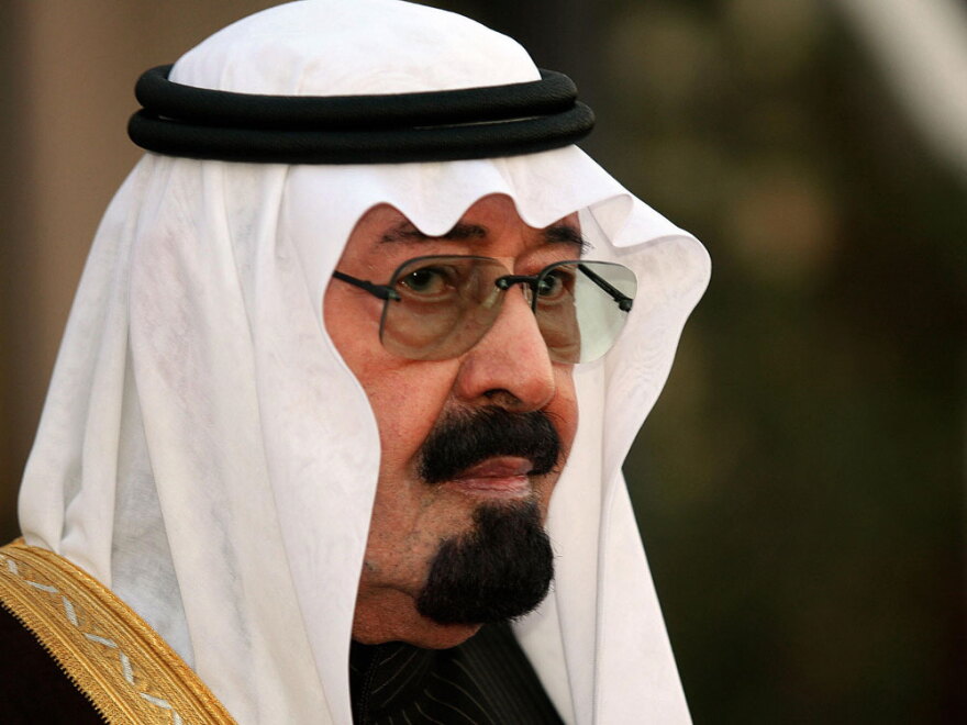 Saudi King Abdullah awaits the arrival of Kuwait's Emir Sheik Sabah al-Ahmad al-Sabah for an emergency summit of the Gulf Cooperation Council in Riyadh on Jan. 15, 2009.