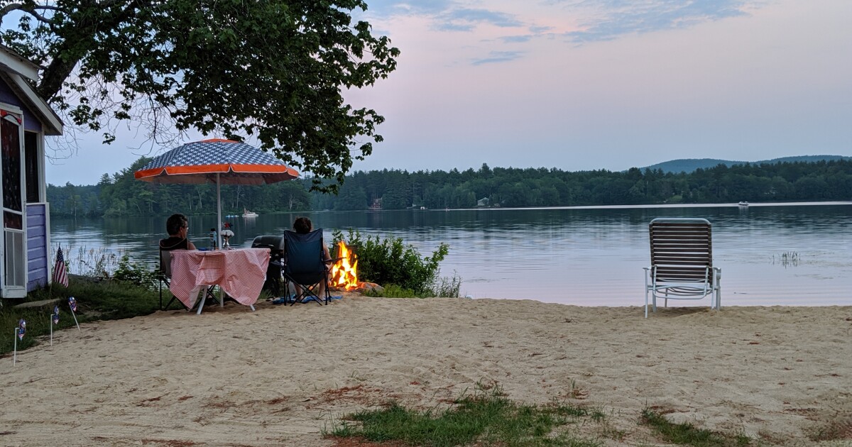 A Night At Route 4's Rainbow Cottages On Harvey Lake New Hampshire