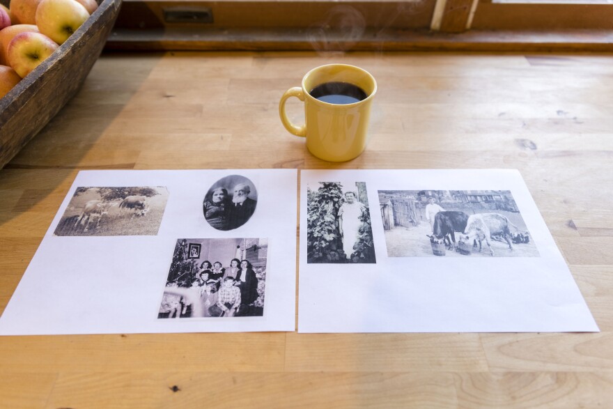121018CostelloRosettesPictures.jpg