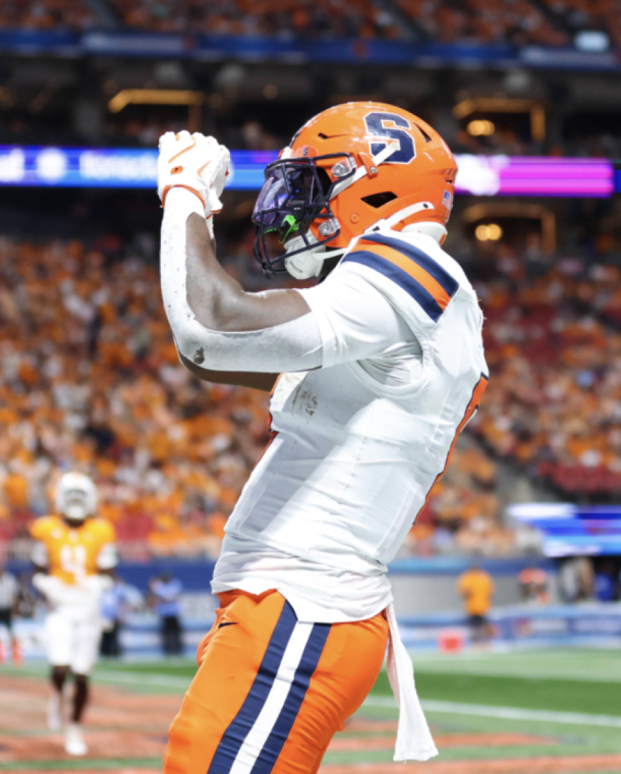Yasin Willis celebrates a touchdown