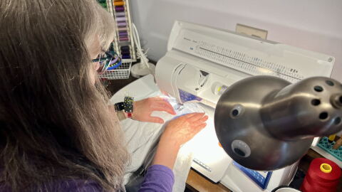 Southwest Ohio resident Pat Cochran leads the "Gang of Seamstresses", a group that sews zippers onto shirts for people undergoing chemotherapy.