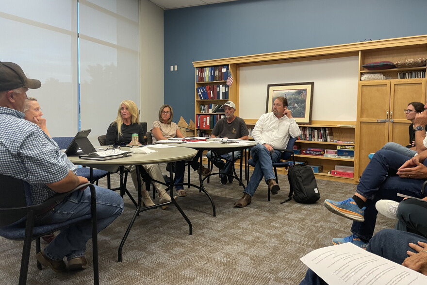 Independence leaders discuss the disincorporation petition at a meeting Aug. 19, 2026.