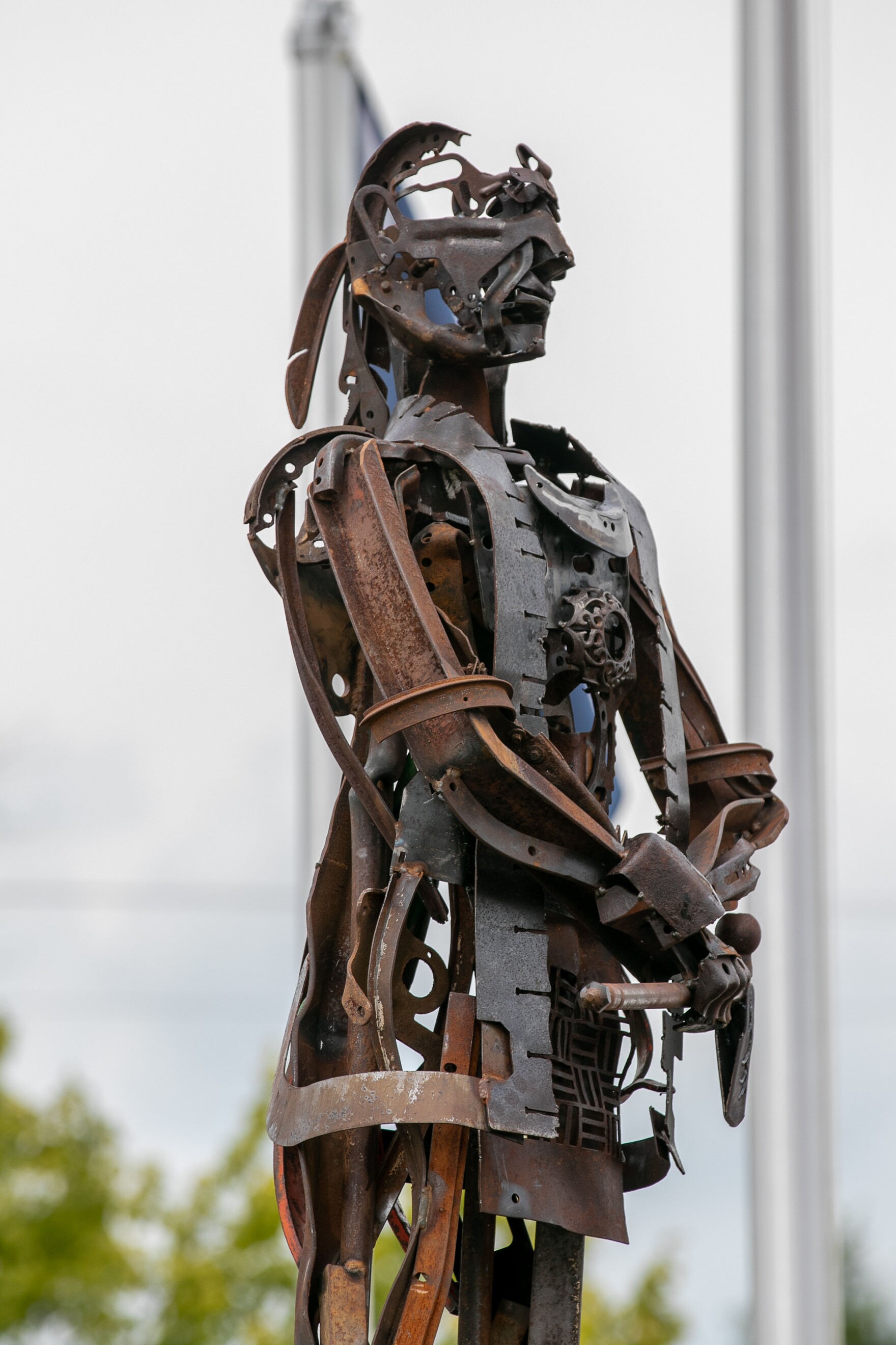 Blue Jacket Inc. unveils statue to honor organization's namesake Chief